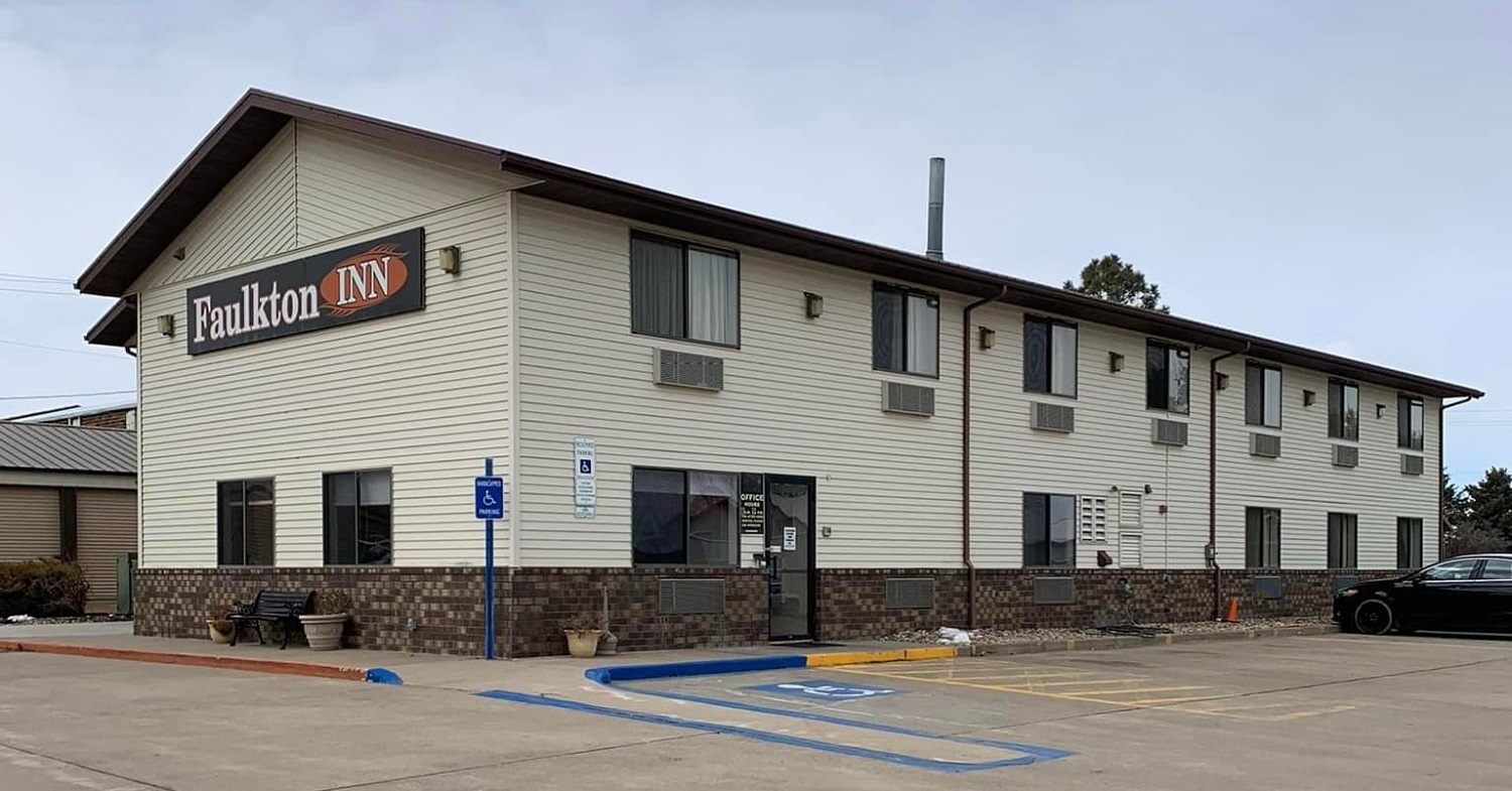The Family-Friendly Faulkton Inn Has New Owners and Fresh Updates Main Photo